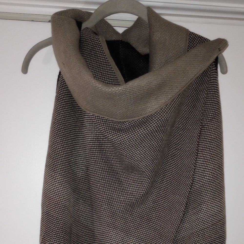 Cowlneck Reversible Multicolored Buttoned Shawl W… - image 7